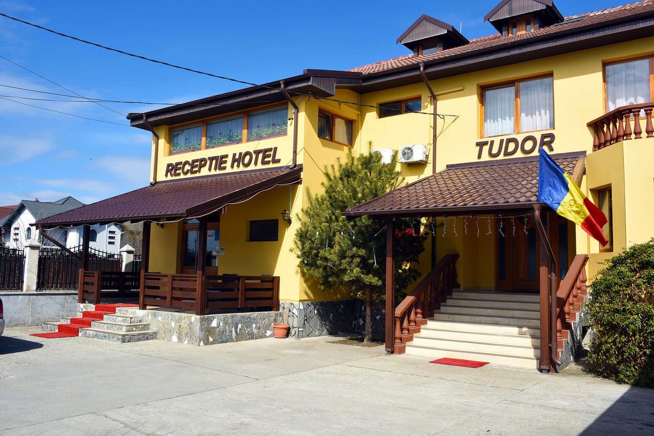 Hotel Tudor Πλοέστι Εξωτερικό φωτογραφία